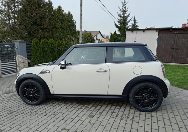 MINI ONE cena 19900 przebieg: 186000, rok produkcji 2009 z Gniezno małe 254